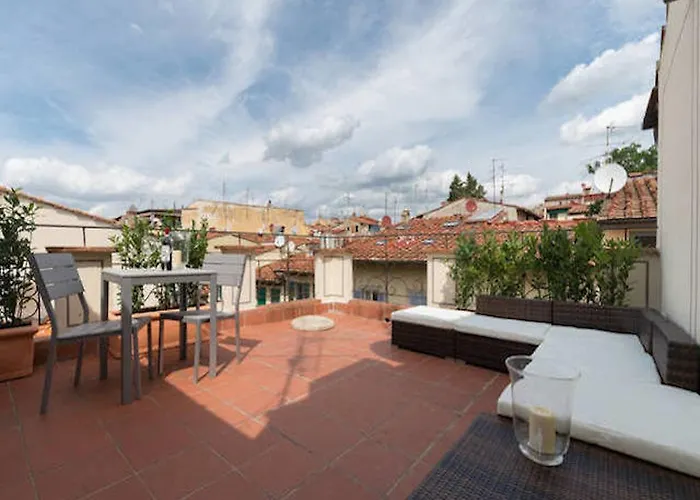 Attic Up On アパート *